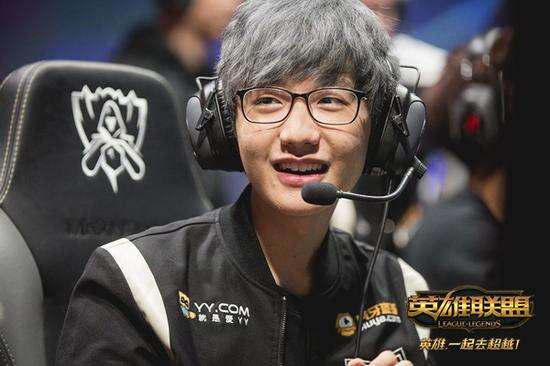 默森：利物浦球迷应该为阿诺德感到高兴，他配得上转会.