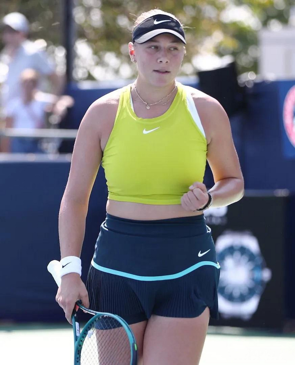 牵引巴萨边 牵引巴萨边