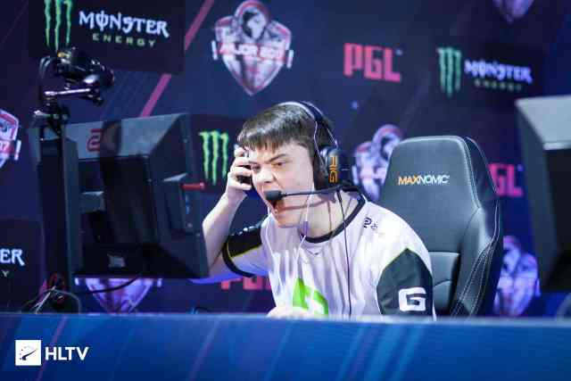 交叉浏览 交叉浏览